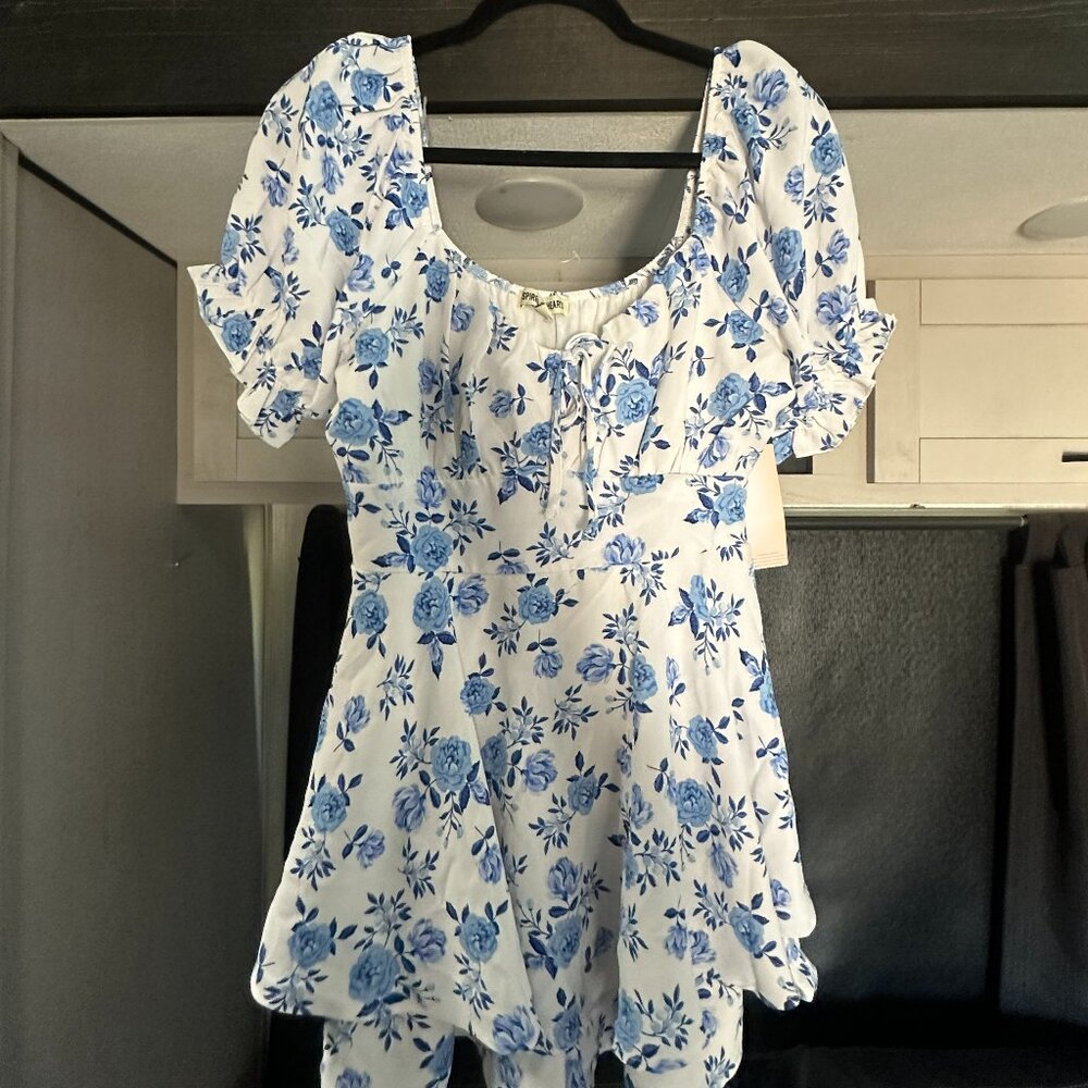 🌸 Inspired Hearts Blue Floral Mini Dress – Size L – NWT